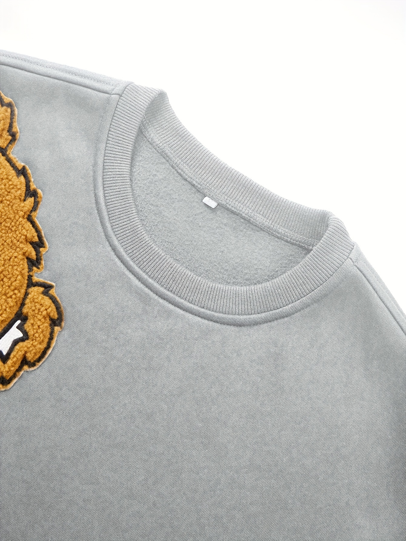 Men's cartoon bear embroidery crew neck sweatshirt loose fit sports tops details 17